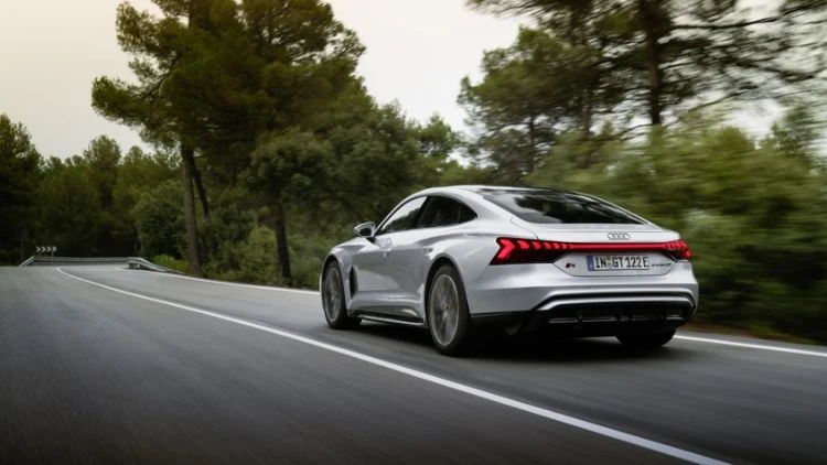 Audi e-tron GT quattro