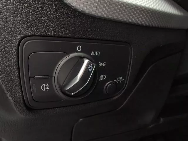Audi Q2 S line 30 TFSI 85 kW (116 CV)