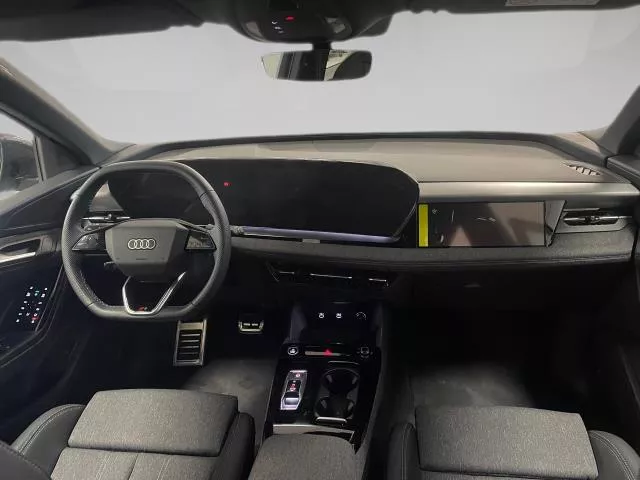 Audi Q6 e-tron S line Performance 240 kW (326 CV)