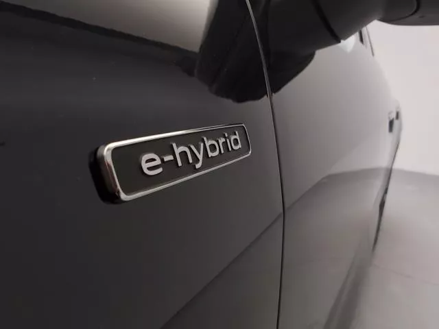 Audi A5 Avant e-hybrid Black Line quattro 220 kW (299 CV)