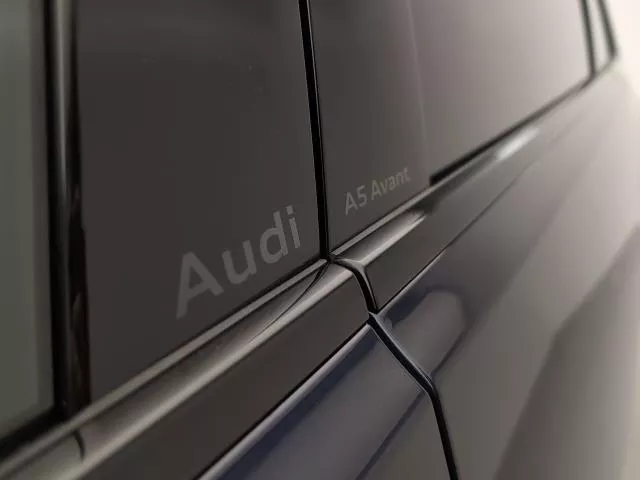 Audi A5 Avant e-hybrid Black Line quattro 220 kW (299 CV)