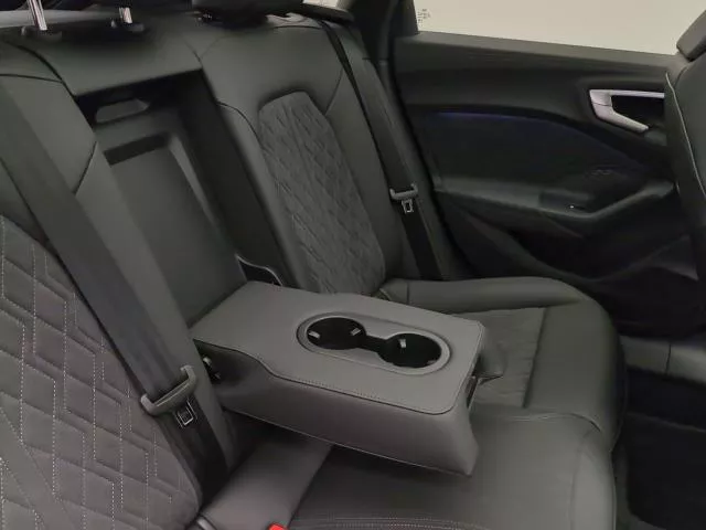 Audi A5 Avant e-hybrid Black Line quattro 220 kW (299 CV)