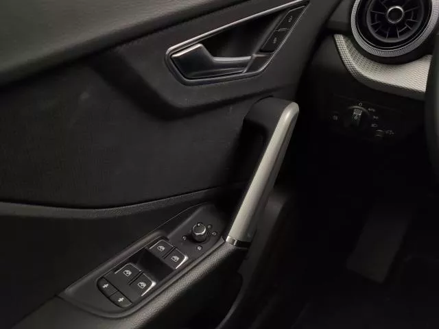 Audi Q2 S line 30 TFSI 85 kW (116 CV)