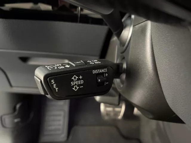 Audi Q8 e-tron S line 55 quattro 300 kW (408 CV)