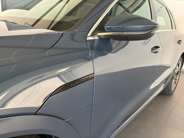 Audi Q8 e-tron S line 55 quattro 300 kW (408 CV)